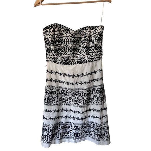 White House Black Market Strapless Embroidered Mini Dress Black White Size 8 - Picture 1 of 13